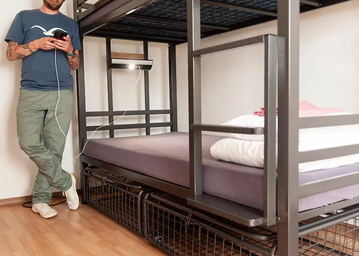 Hostel Balmers Hostel *