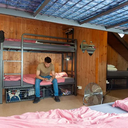 Hostel Balmers Hostel *
