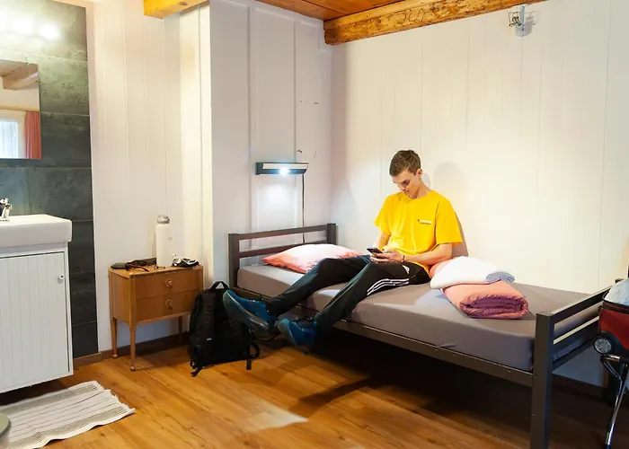Hostel Balmers